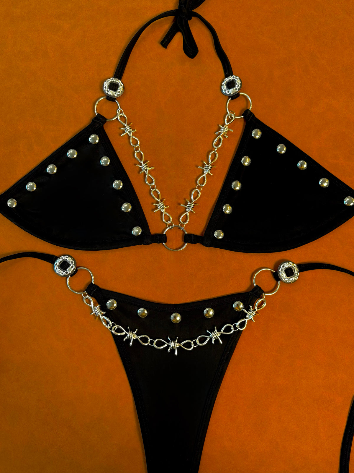 BLACK BARBED WIRE SET